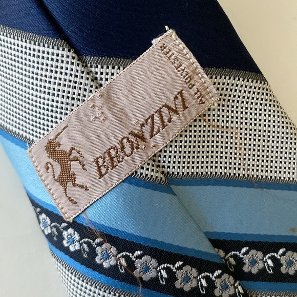 Men's Blue and Gray Striped Tie - Picture 2 of 5